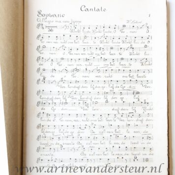 MUZIEK, ROBERT “Cantate van W. Robert”, 19 katernen van ieder ca 20 p. muziekhandschrift, 19e-eeuws. De woorden van de sopraansolo “Wat wekt gij niet in veler hart. Dat stil en zacht gevoel ...”