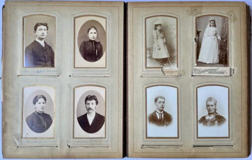 Photography ca 1900 | Photo album with cabinet and carte-de-visite photos of family with names Burgers, Kraaijenvanger, Scholvinck, Leistikow, Ripperda, Grades, Burges, Oomen etc. ca. 1900. 68 photo's.
