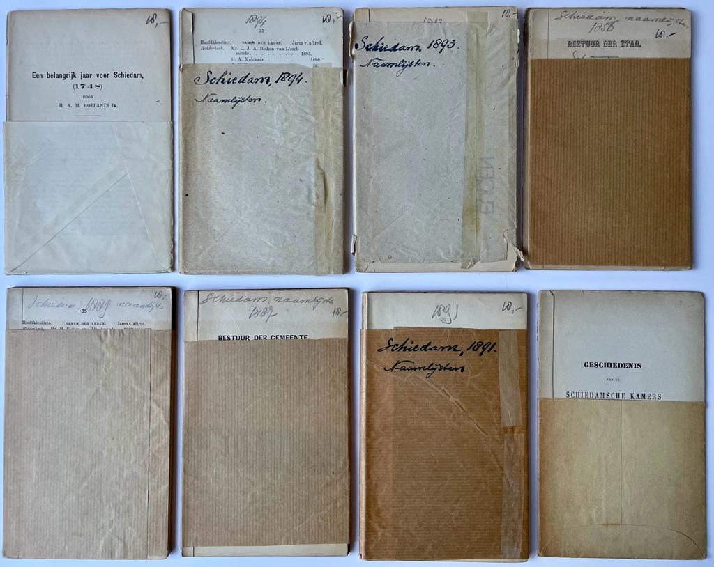  - Printed documents Schiedam history | Negen extracten uit 19e eeuwse almanakken met artikelen over de geschiedenis van Schiedam.