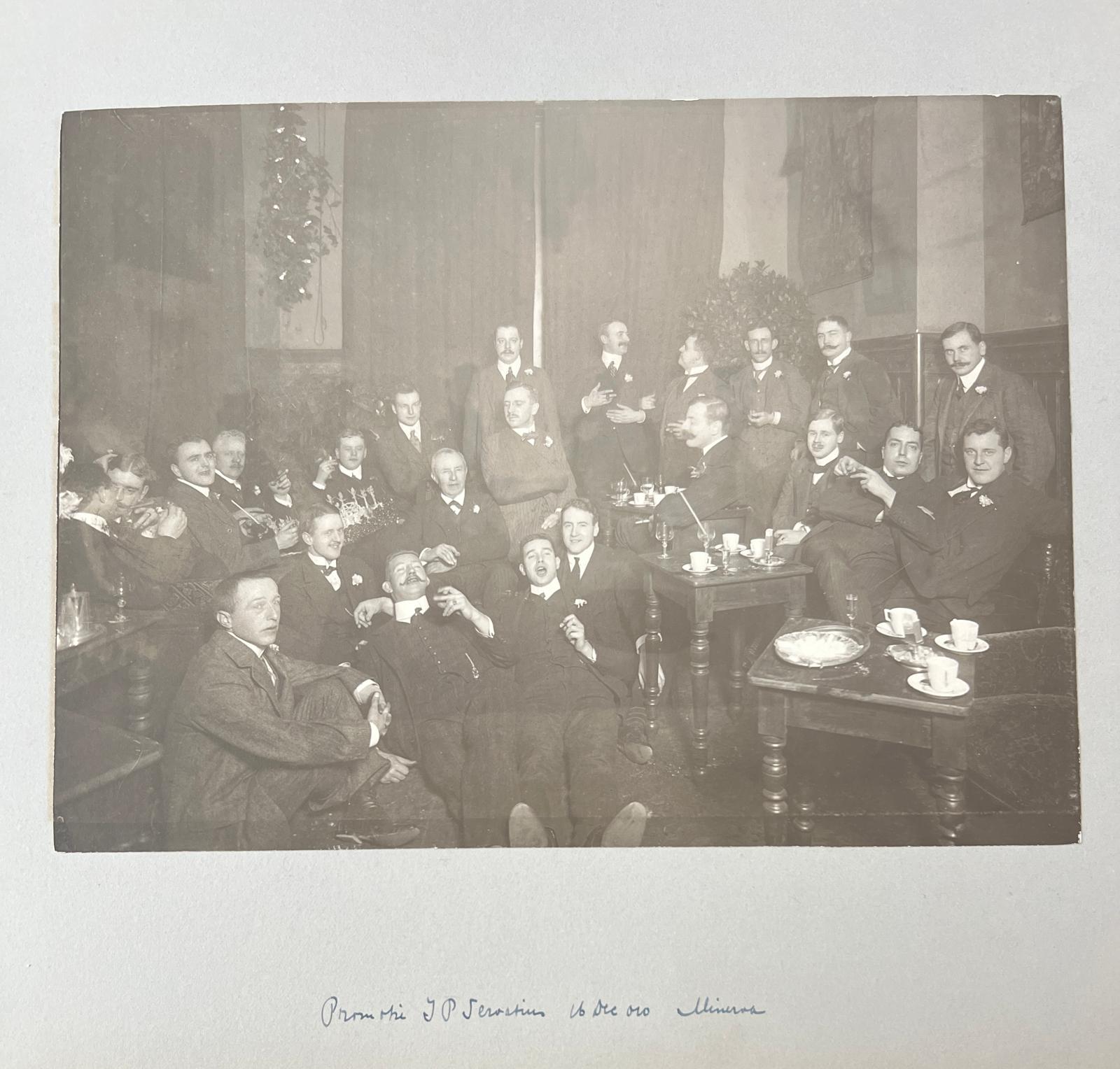 promotiepartij van J.P. Servatius op societeit Minerva. promotiepartij van J.P. Servatius op societeit Minerva.