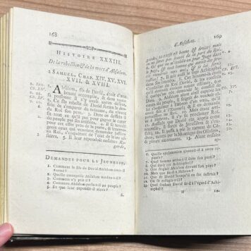 Rare School Book, [ca. 1795], French | Histoires de la Bible: Publiées en Faveur de la Jeunesse par Jean Hubner (...) Première partie. Qui contient Cinquante-Deux Histoires du Vieux Testament. Nouvelle Edition, plus correcte que les précédentes. A Leide, Chez Luzac et Comp., 1795, 271+(1)+210+(10) pp.