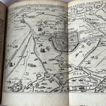 Orlers Beschrijvinge der Stadt Leyden 1641 Complete set with three folding maps