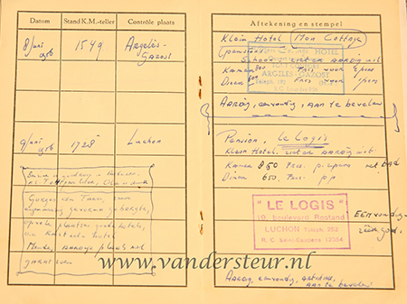  - BEERS, VAN; KNAC -- Controleboekje voor een toertocht in het buitenland van de K.N.A.C., t.n.v. M.A. van Beers, Olympiaplein, Amsterdam, 1956. Veel aantekeningen in handschrift.