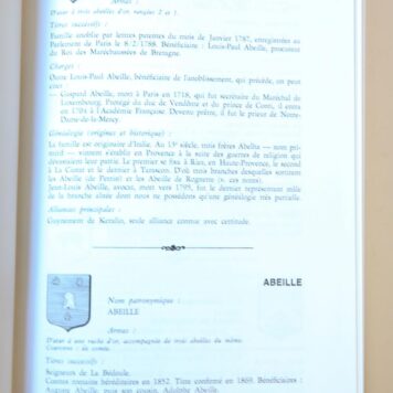 Nobiliaire de Provence. Armorial général de la Provence, du Comtat Venaissin, de la Principauté d'Orange. 3 dln. Aix-en-Provence 1974-1976. Geb., geïll., 1739 p.