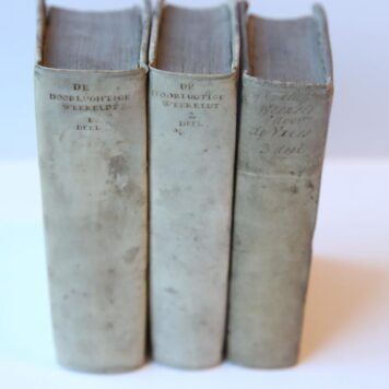 Wilhem de Derde, door Godts genade, koning van Engelandt, Schotlandt, Vrankryk en Ierlandt, beschermer des geloofs, enz. enz. enz. In heldendicht beschreven. [Deel I:] 2e druk. Amsterdam, François Halma, 1710 [Deel II:] Amsterdam, François Halma en Willem van de Water, 1700. [2 delen in 1 band]