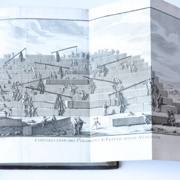 De l'origine des loix, des arts, et des sciences et de leurs progres chez les anciens peuples. 3 volumes, Paris, Desaint & Saillant, 1758.