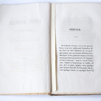 Les petits. Mysteres de l'academie Francaise, Paris, Saint- Jorre, 1844, 198 pag.