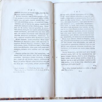 Disputatio historico-juridica inauguralis de nobilitate. Leiden 1823, 91 p.