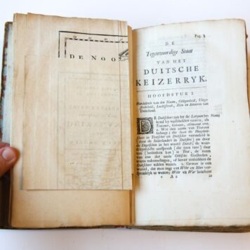 Hedendaagsche historie of tegenwoordige staat van alle volkeren, VIII deel, behelzende (...) 't Duitsche Keizerrijk (...) Opper-Saxische, Neder-Saxische, Westphaalsche en Nederrynsche Kreitsen. Amsterdam, Tirion, 1736.