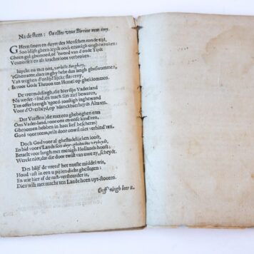 Haerlemse belegeringhs trevr-bly-eynde-spel : gespeelt by de Wijn-gaerd -ranken onder Liefd' boven al, tot Haerlem ... 's Graven-Hage : A. Meuris, 1619.