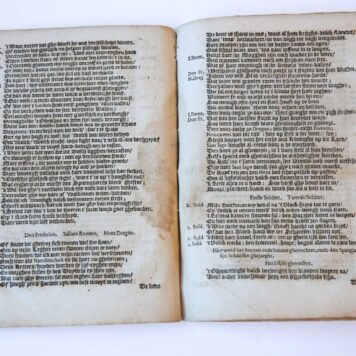 Haerlemse belegeringhs trevr-bly-eynde-spel : gespeelt by de Wijn-gaerd -ranken onder Liefd' boven al, tot Haerlem ... 's Graven-Hage : A. Meuris, 1619.