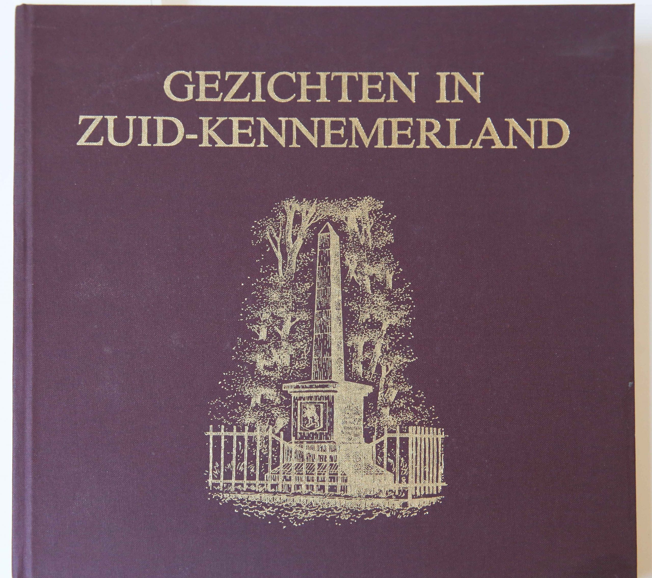 Gezichten in Zuid-Kennemerland, Canaletto, Alphen aan den Rijn 1991, 180 pp. Linnen hardcover in goede staat.