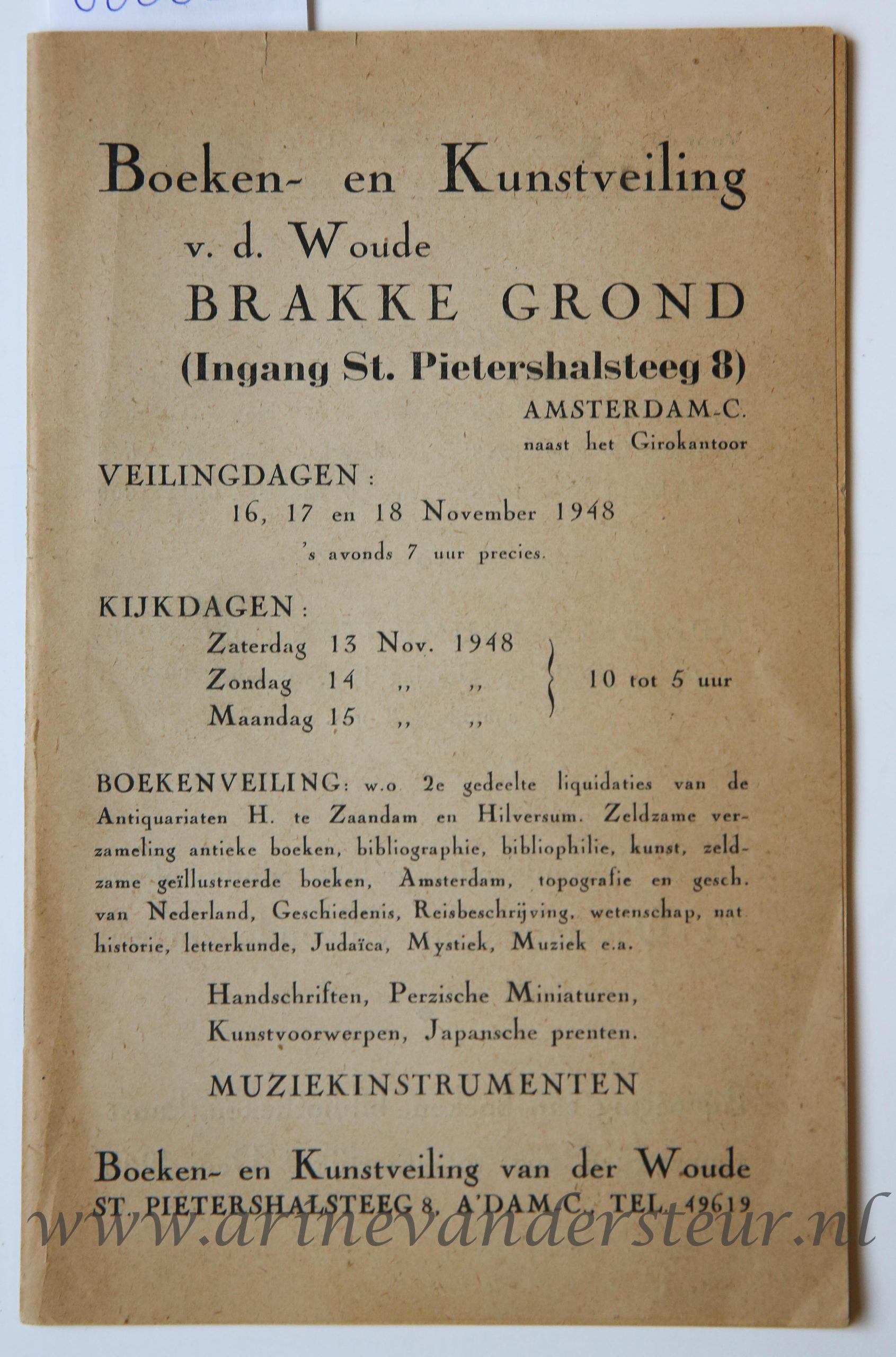 Catalogus Boeken- en kunstveiling v.d. Woude Brakke Grond (ingang St. Pietershalsteeg 8) Amsterdam. november 1948, 31 pp.