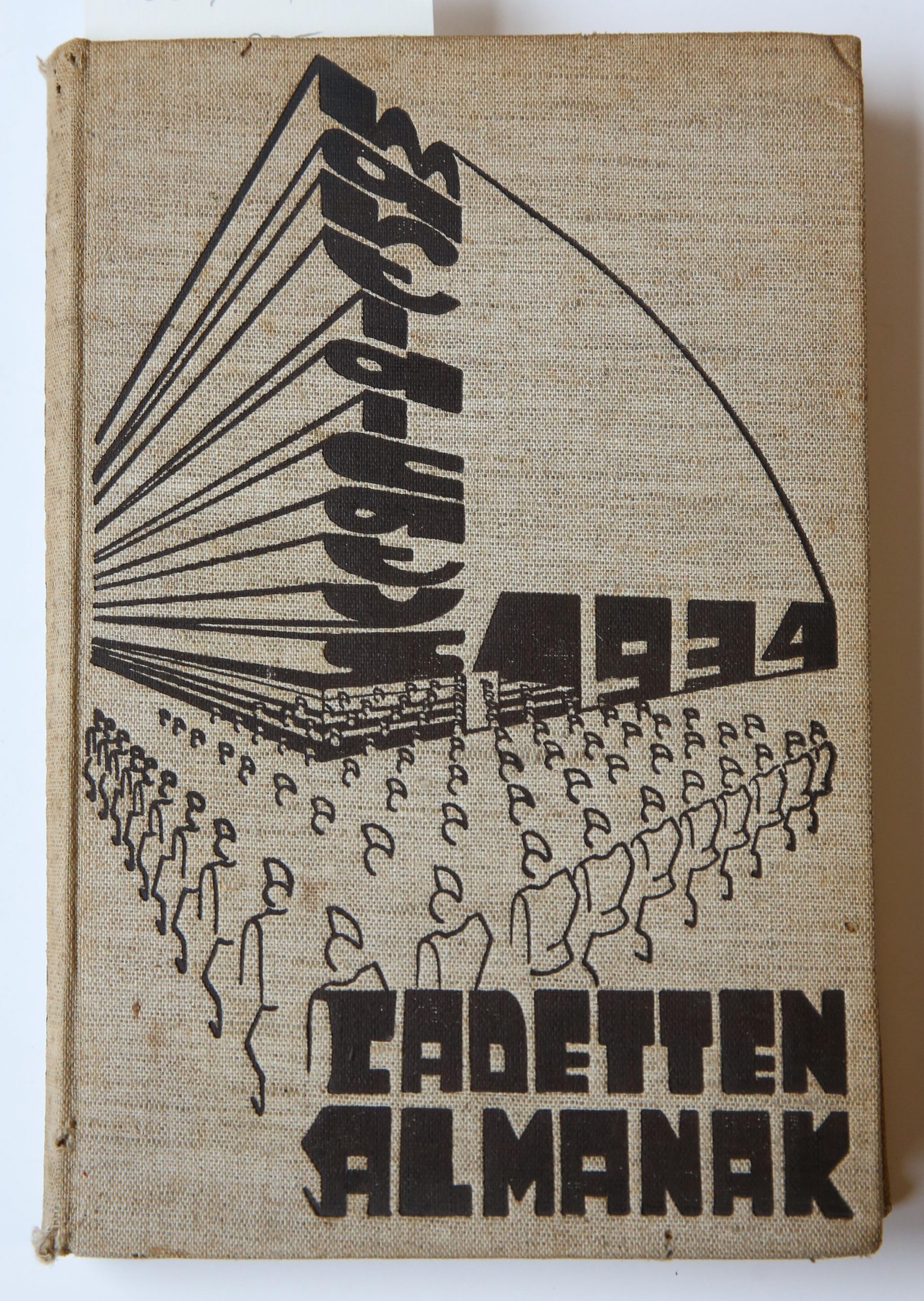 Cadetten Almanak 1934, Jubileumnummer ter gelegenheid van het 105-jarig bestaan der Koninklijke Militaire Academie: Uitgave van het corps Cadetten, 1934, 221 pp. Text in Dutch.