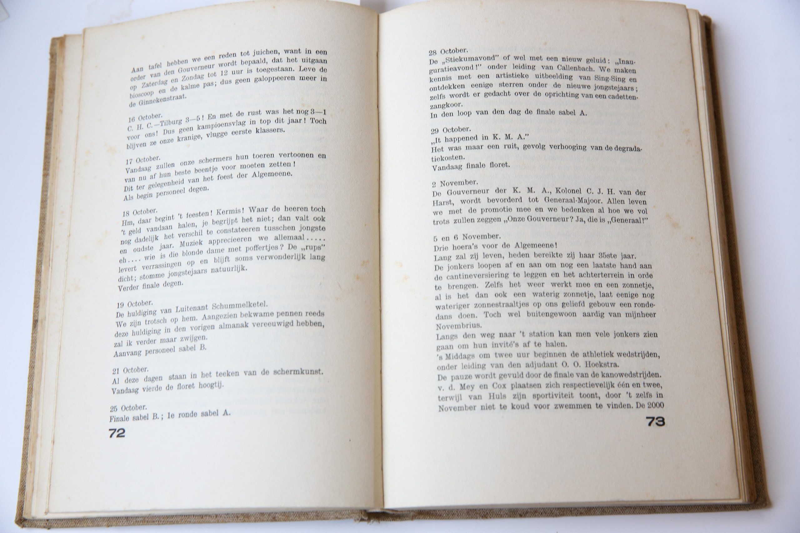 Cadetten Almanak 1934, Jubileumnummer ter gelegenheid van het 105-jarig bestaan der Koninklijke Militaire Academie: Uitgave van het corps Cadetten, 1934, 221 pp. Text in Dutch.