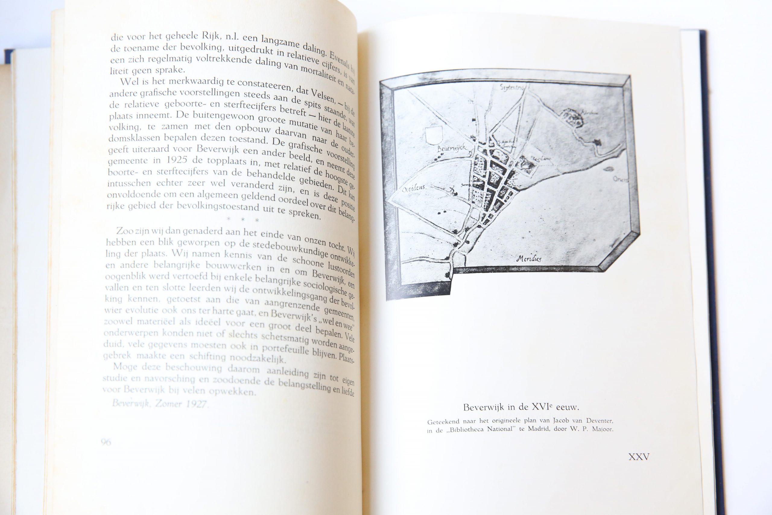 Gedenkboek van Beverwijk, Uitgegeven in opdracht van het hoofdcomité der herdenkingsfeesten in het jaar MCMXXVII (1927), 108 pp en 70 platen.
