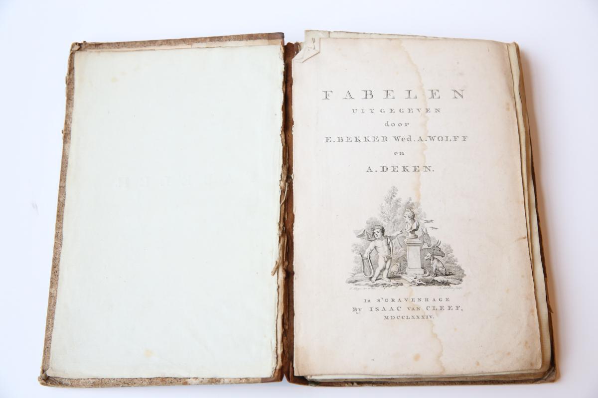 Fabelen uitgegeven door E. Bekker Wed. A. Wolff en A. Deken. Den Haag, Isaac van Cleef, 1784.