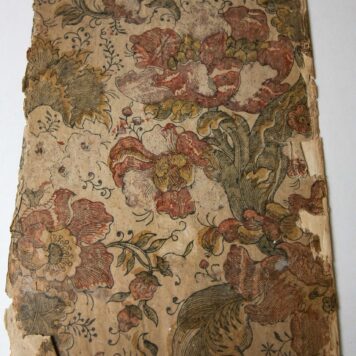 [Antique print, endpaper] Flower motif (antiek decoratief papier, bloemenmotief), published ca. 1700-1740.