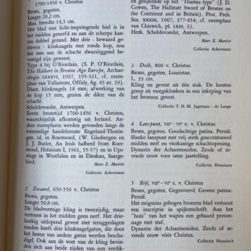 Catalogus van de tentoonstelling gewijd aan wapens en wapenrustingen behorend tot Belgische privé verzamelingen. Kasteel Laarne 1968, 94 pag. + 255 ill.