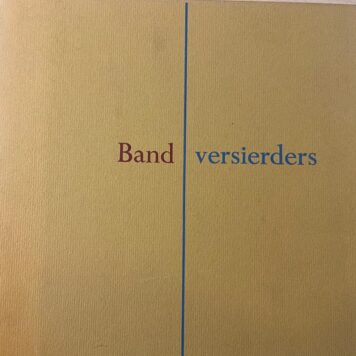 Bandversierders. Over vervalsen van historische boekbanden, hun voorbeelden en slachtoffers, Zutphen 1967, in cassette 95 pp. In good condition.