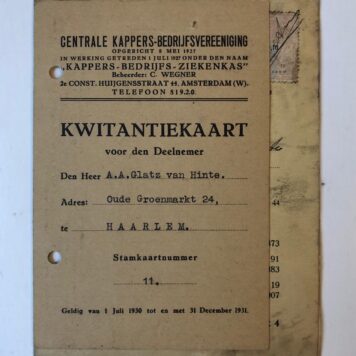 KAPPERSBOND, GLATZ Twee “kwitantie kaarten” Ned. Kappersbond, afd. Haarlem, ten name van Mevr. A.A. Glatz-van Hinte, Oude Groenmarkt 24, 1930-1931