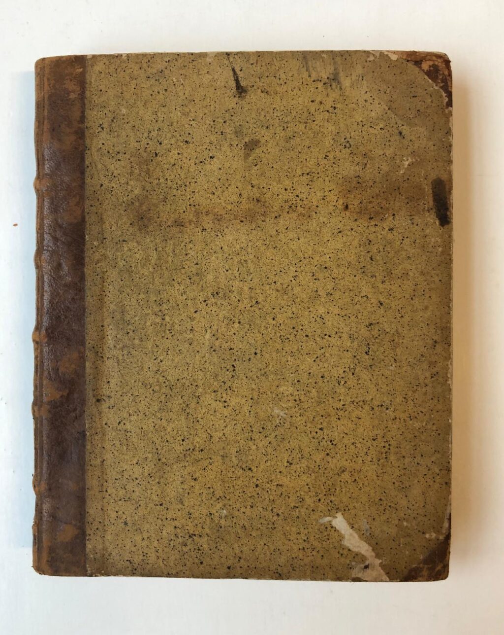 GRATAMA Gratama, Jus Naturae, collegedictaat of manuscript voor een boek. 4(, 226 p., in halfleren band, met deze titel op de rug.