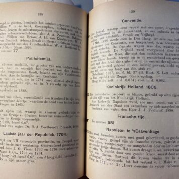 [Museum Catalogus Gemeentemuseum] Catalogus der Schilderijen der Geschied- en Oudheidkundige Voorwerpen van het Gemeente-museum van 's-Gravenhage, vijfde druk, 's-Gravenhage Het Gemeente-Museum 1908, 280 pp.