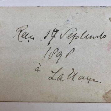 [Carte visite, SAKSEN] Visitekaartje van ‘le Grand duc de Saxe’ met achterop in pen ‘recu 17-9-1898 à La Haye’.