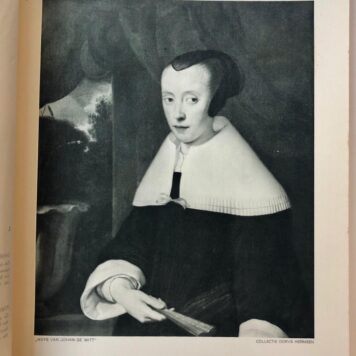 Huys van Johan de Witt. Collectie Dorus Hermsen, Kneuterdijk, 's-Gravenhage. Voordurende tentoonstelling van schilderijen der Oude Hollandsche school, 's-Gravenhage, z.j. geïll. met fraai omslag. Goed exemplaar.