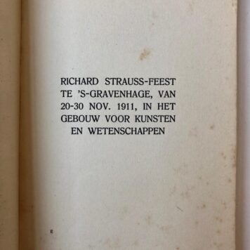[Music The Hague] Elektra. Tragodie in einem aufzuge von Hugo von Hofmannsthal, musik von R. Strauss, Richard Strauss-feest te 's-Gravenhage 1911, 30 pag. Geillustreerd, bandontwerp Antoon Molkenboer.