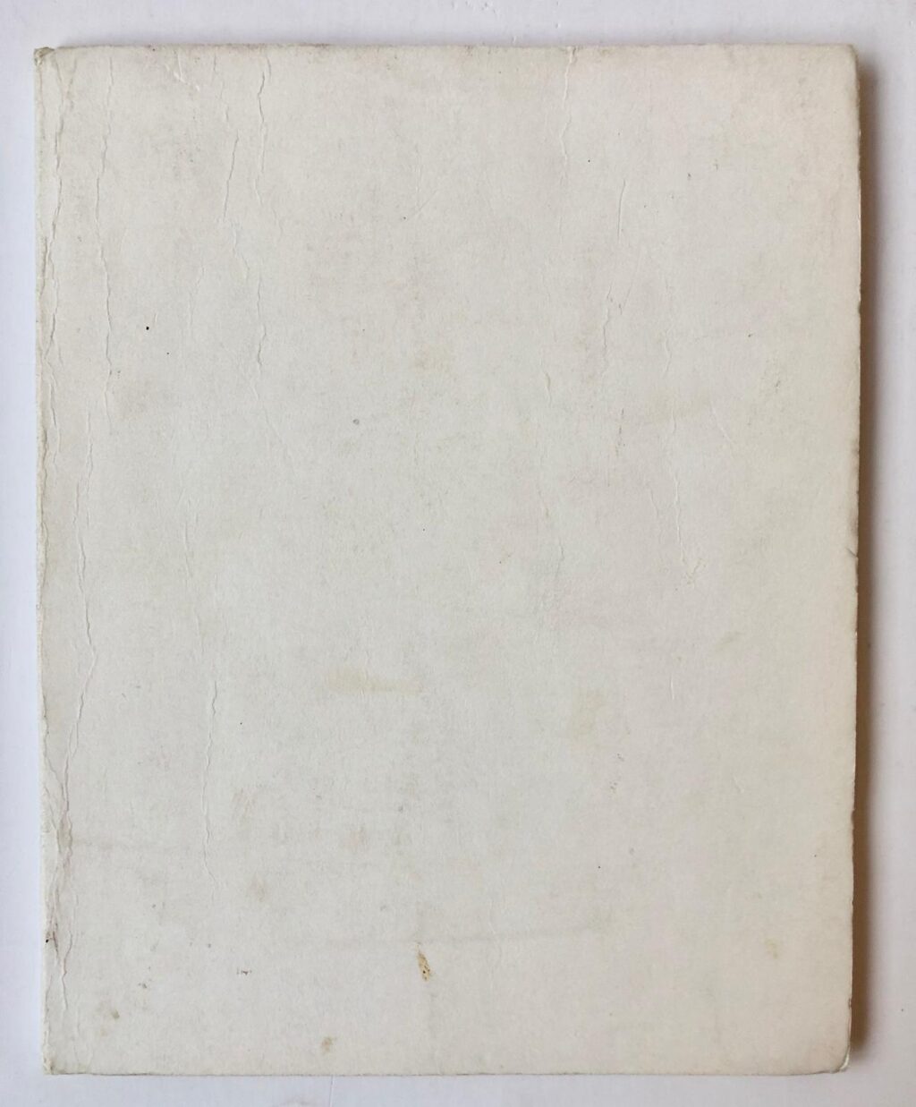 [MANUSCRIPT, 1930] HAAN, ELISABETH J. DE -- Manuscript van een toneelstuk 'Vaders Verzen' door Elisabeth J. de Haan. 4°, 94 pag. w. s. ca. 1930. Gebonden in kartonnen omslag.