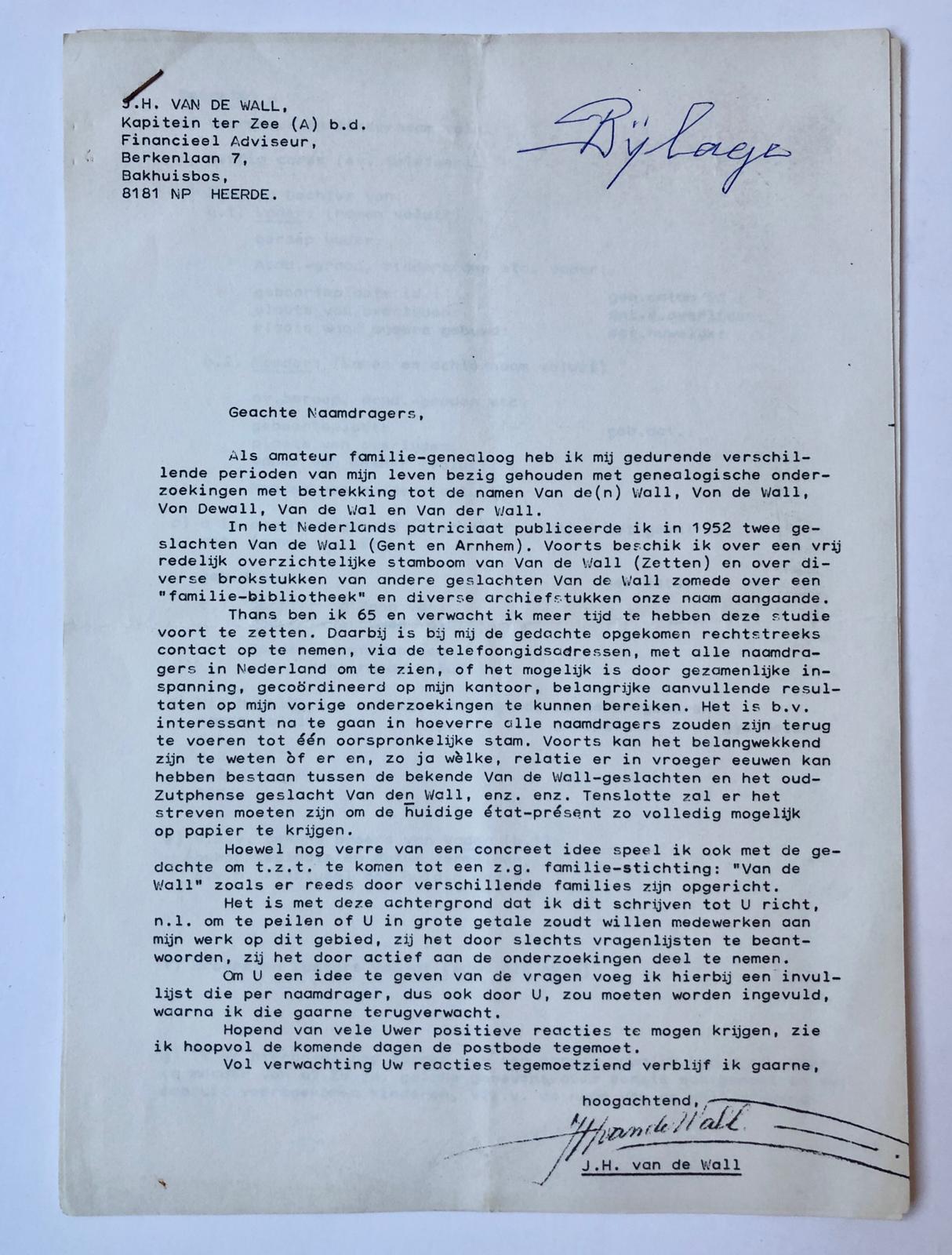  - [Printed letters] Twee brieven van J.H. van de Wall betr. de familie Van de Wall, 1980 en 1981. Getypt en gestencild.