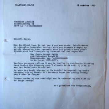 [Typed letter 1980] Correspondentie tussen C. de Jong en archief 's-Gravenhage over zegelring van mr. J.G. Patijn. Manuscripten, 1980, 2 pag.