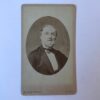 [Photo, Carte Visite] Portretfoto, carte-de-visite formaat, van de heer Alma, 's-Gravenhage, ca. 1900.