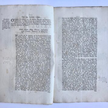 ROOSENBOOM, ADMIRAAL, PRESIDENT HOGE RAAD --'Extracten uyt de resolutien van haar Edele Groot Mog. raakende de aanstellinge van een praesident in den Hoogen Raade, vacant gevallen in october 1722'. Folio, 20 pag., gedrukt.