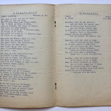 [Music, Appingedam, Drenthe] Brochure 'Drentse liedjes' van de Drentse Vereniging 't olde landschap te Appingedam. Gestencild, 12 pag.