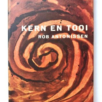 Kern en Tooi, Kroniek van de Afrikaanse lettere 1951-1960, Nasionale Opvoedkundige Uitgewery, Johannesburg, 258 pp.