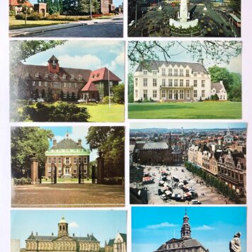 STADHUIZEN --- Ca. 36 prentbriefkaarten van stadhuizen en gemeentehuizen in Nederland, 2e helft 20e eeuw.