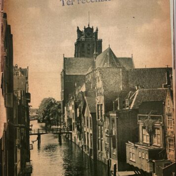 [Dordrecht, history, 1937] Dordrecht zooals het is, Ter recensie, uitgegeven in samenwerking met het Gemeentebestuur van Dordrecht, Door A. J. G. Strengholt’s uitgeversmaatschappij N.V., Te Amsterdam [ca 1937], 55 pp.
