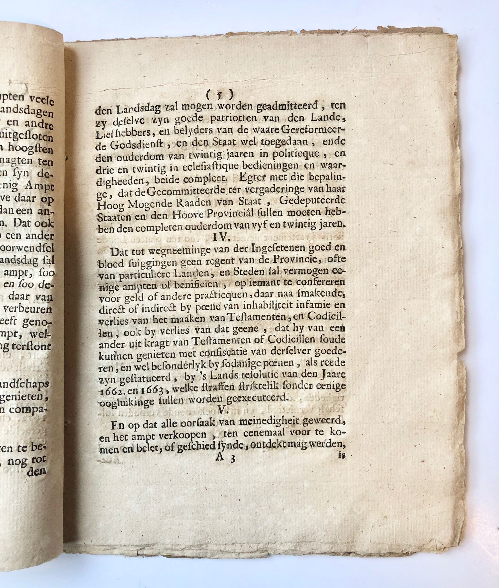 [Friesland, 1748] Copia Autenticq van de notificatie poincten reformatoir, opgestelt by de gesamentlyke Gecommitteerden uit de Landen en Steden van Friesland, thans op de Doele vergadert, en aan haar Ed. Mog. De Heren Staten van Friesland gepræsenteert, om te strekken tot een Fundament van Regeringe, in gevolge van het twede Artikel van de Notificatie van den 5 Juny 1748. Als synde geextraheert uit de Poincten en Reformatoir van de Jaren 1672. 1673. Voor soo verre toepasselyk, by de gemelde Heeren Staten volgens bovenstaande Notificatie geapporbeert. 1748, 8 pp.