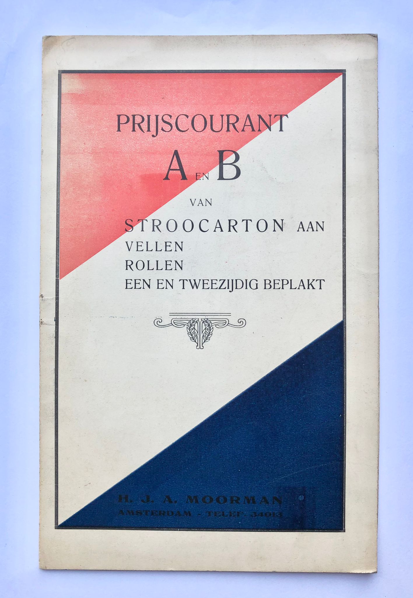 [Printing press, Amsterdam] Prijscourant A en B van Stroocarton aan vellen, rollen, een en tweezijdig beplakt, H. J. A. Moorman, Amsterdam [s.d.], 6 pp.