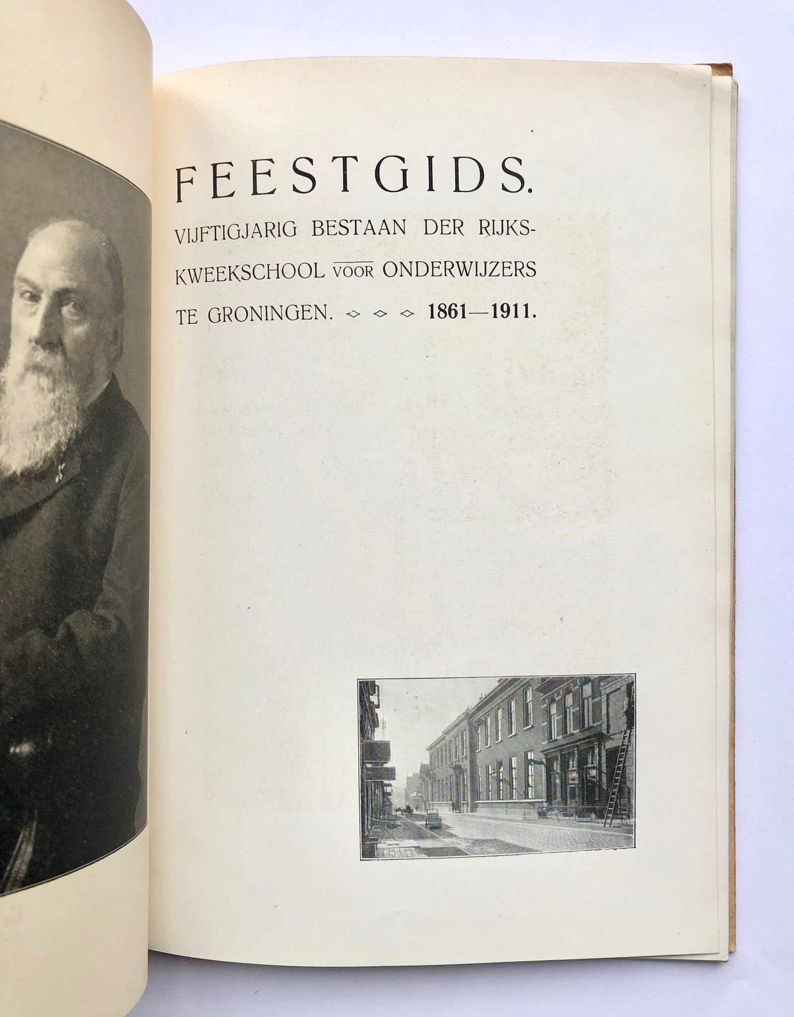 [Groningen] Feestgids vijftigjarig bestaan der Rijkskweekschool voor onderwijzers te Groningen, 1861-1911, Groningen 1912, 48 pp.