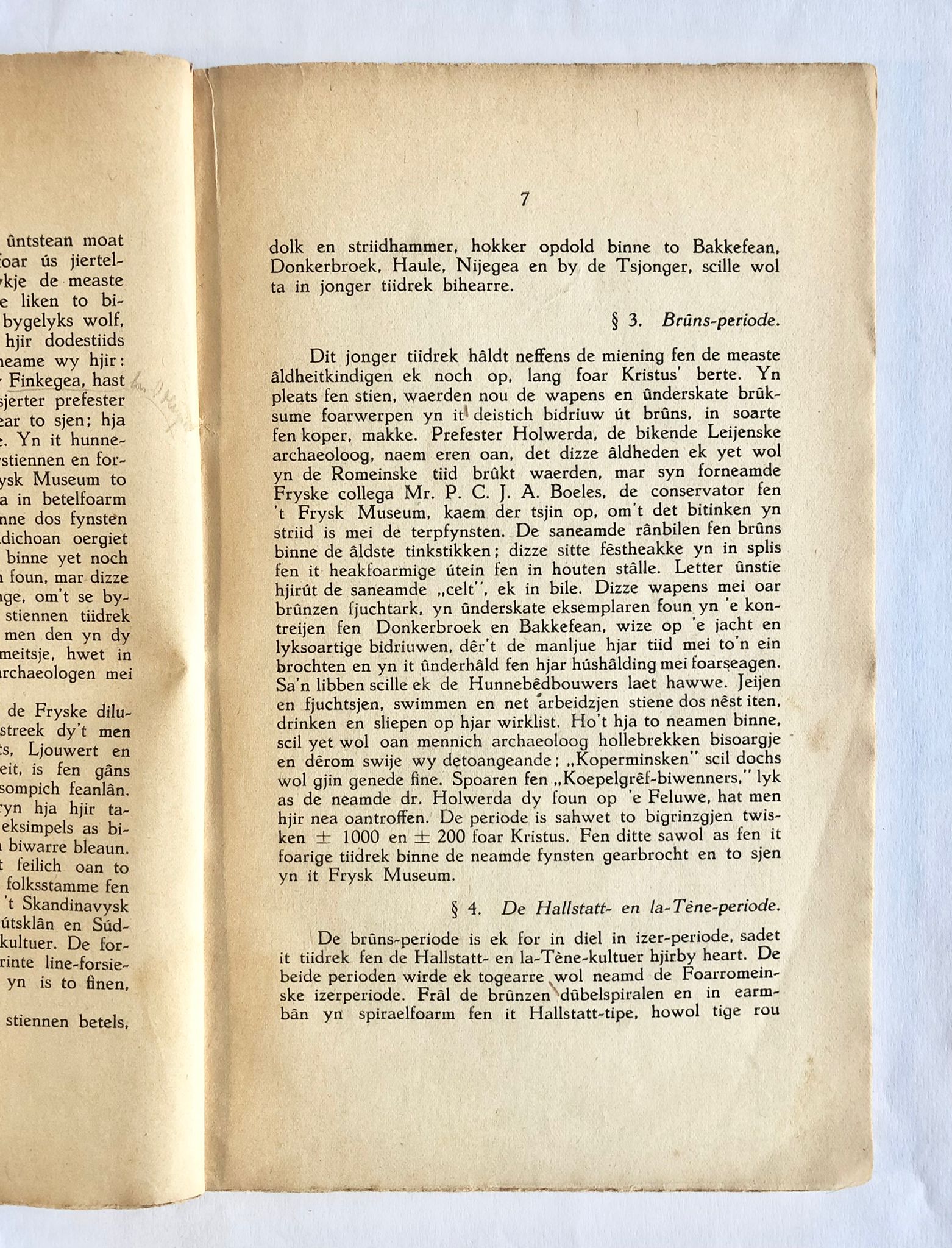 [Friesland, Snits] Koart Oersjuch fen Fryslân’s Skiednis, Utjower A. J. Osinga, Snits (Sneek), 1918, 89 pp.