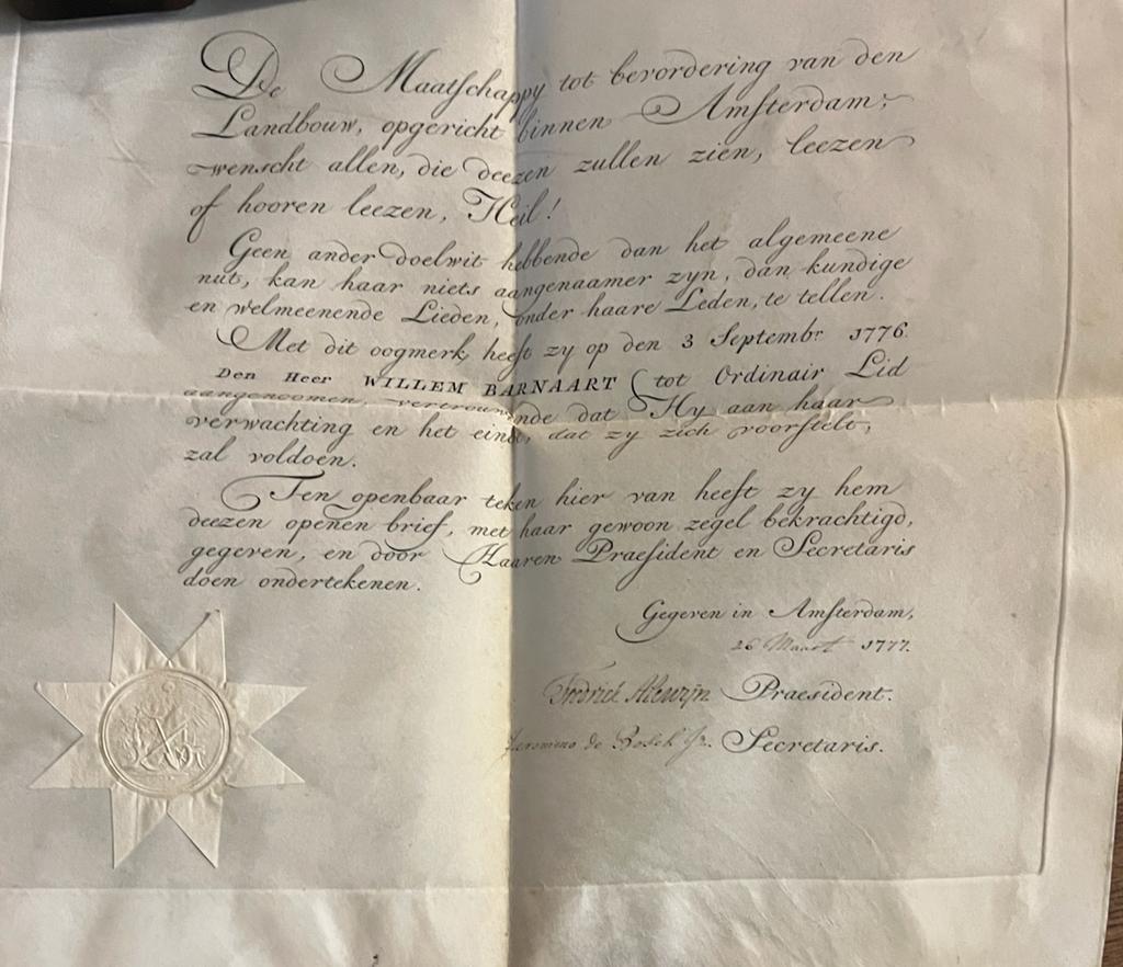 BARNAART, MY LANDBOUW--- Diploma van de Maatschappij tot bevordering van den landbouw, d.d. 26-3-1777 voor Willem Barnaart als ordinair lid. Charter op perkament, met opgedrukt zegel.