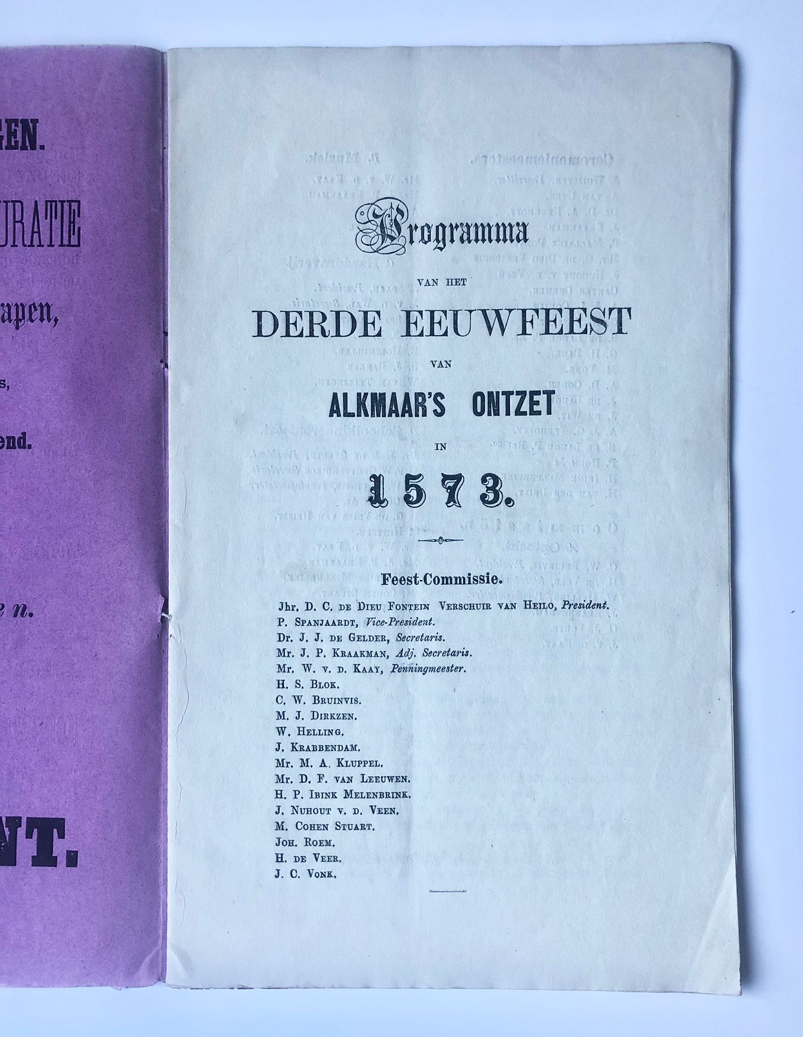 [Antique book 1873, Alkmaar, Noord-Holland] Feestwijzer. Programma voor het Derde Eeuwfeest van Alkmaar’s Ontzet in 1573. Uitgegeven van wege de Feest-Commissie. Johannes Roem, Alkmaar, 1873, 22 pp.