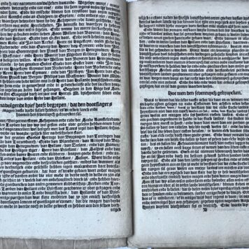 [Legal pamphlet, legal rules for Amstelland and Gooiland] Hantvesten van dootslagen, gewelt, lamme-leden, leemten, kuer-wonden, vrede-breeckinge ende van meenigerhande articulen aengaende justitie ende den Zeeburch, gegeven van Hartogh Aelbrecht, den goeden luyden van Aemstellant ende Goylant. Utrecht, J. v. Poolsum [ca. 1680], 24 pp.