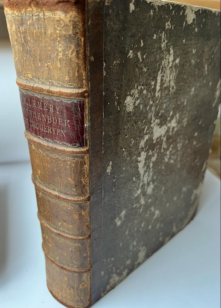 [Natural history, Botany, 1743] Woordenboek of algemeene verhandeling der enkele droogeryen (...) in 't Nederduitsch gebragt door C. v. Putten Pz. en I. de Wit. Rotterdam, Beman, 1743, (24)+772+(72) pp.