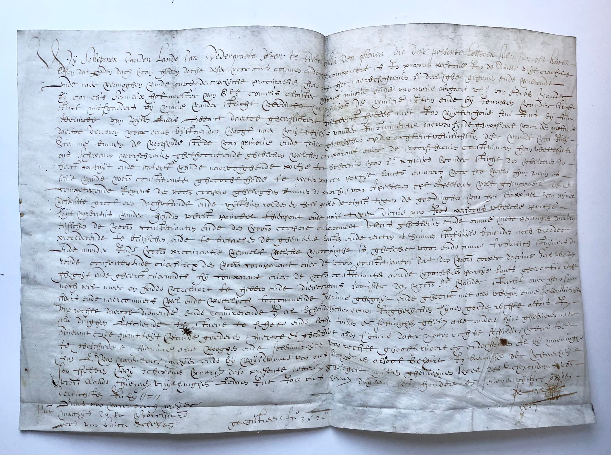  - [Charter on parchment, Belgium, 1657] Deed of transport (Acte van transport) d.d. 30-7-1657 voor schepenen van Wedergraete van een partij land binnen de prochie van Apelters op het Apeltersvelt. Manuscript, charter on parchment, seal lost, 8 pp.