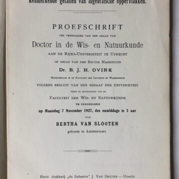 Kenmerkende getallen van algebraïsche oppervlakken. Proefschrift [...] Utrecht J. van Druten 1927