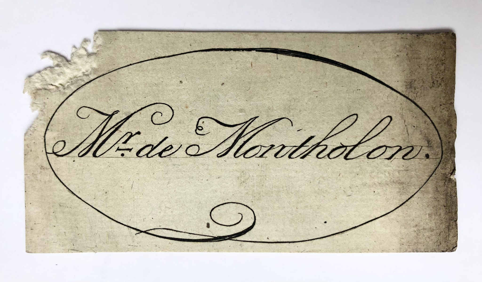 [Business card, drawing] Getekend visitekaartje 'Mr. de Montholon'. 4x9 cm.